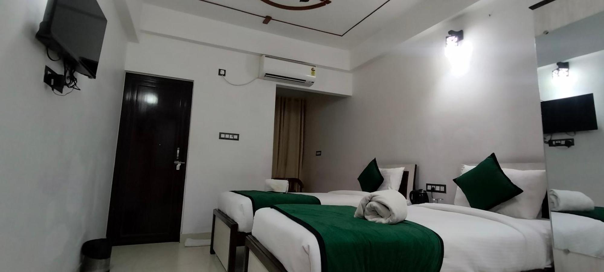 Hotel Aman Residency Allāhābād Junction Zewnętrze zdjęcie