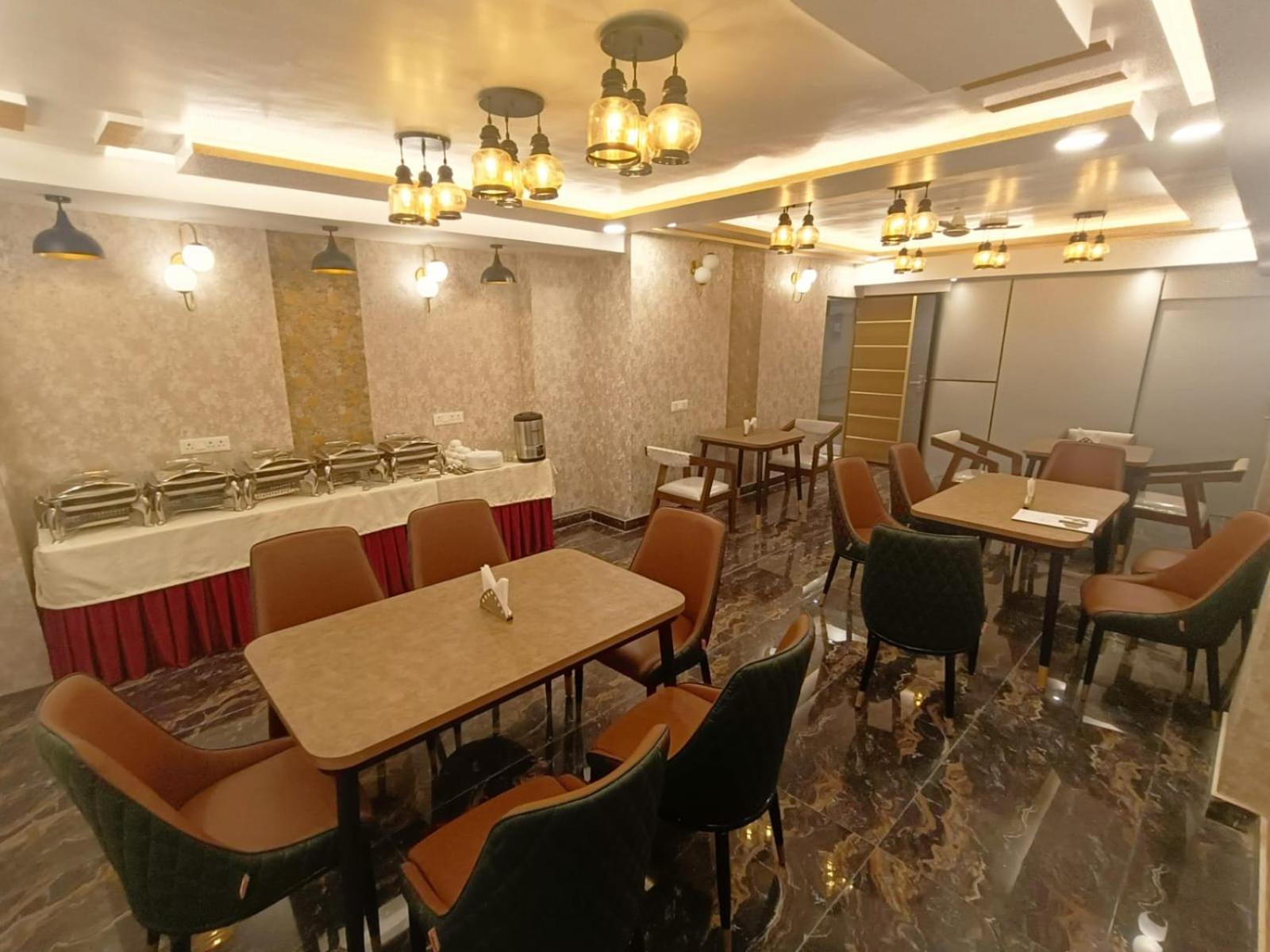 Hotel Aman Residency Allāhābād Junction Zewnętrze zdjęcie